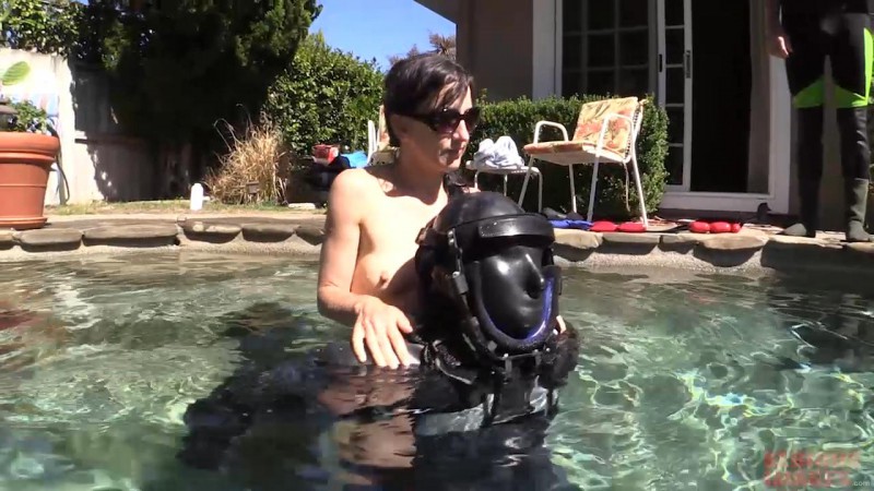 Rubber Pool Party (R533). Jan 23 2016. Seriousimages.com (1549 Mb)