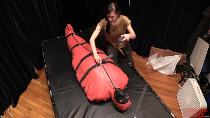 Heavy Rubber Show And Tell (R841). Jun 16 2018 Seriousimages.com (2450 Mb)