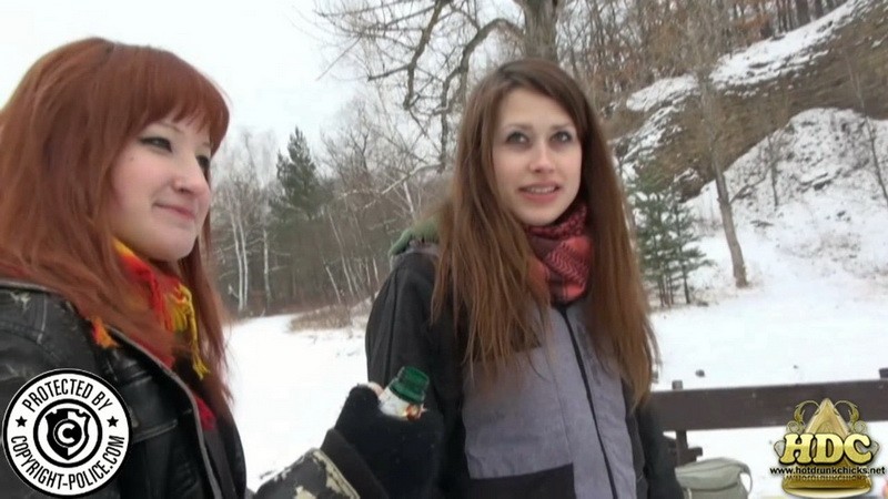Two Girls in the Snow. 2019-02-12. HotDrinkingChicks.com/Hdcprojects.com (2772 Mb)