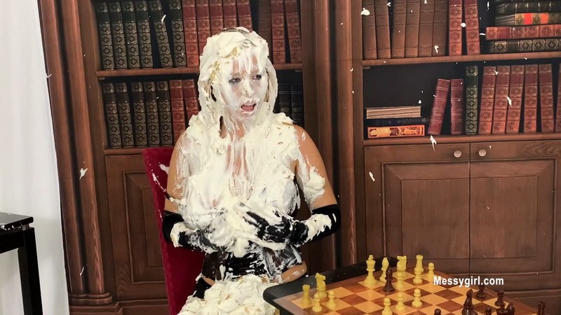 Chess - Zoey. Oct 03 2022. Messygirl.com (560 Mb)