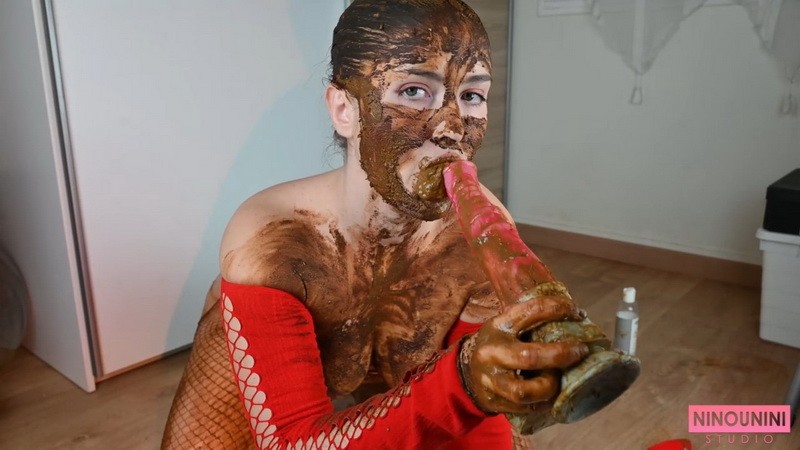 Heels, Fist, Eating My Shit - Ninounini. (1468 Mb)