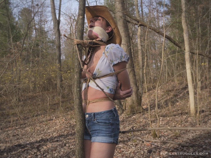 Trespassing Cowgirl - Trixie E (Episode 1). FutileStruggles (863 Mb)